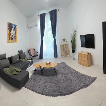 Apartment Afi Comfort - Near Metro Station Bucharest